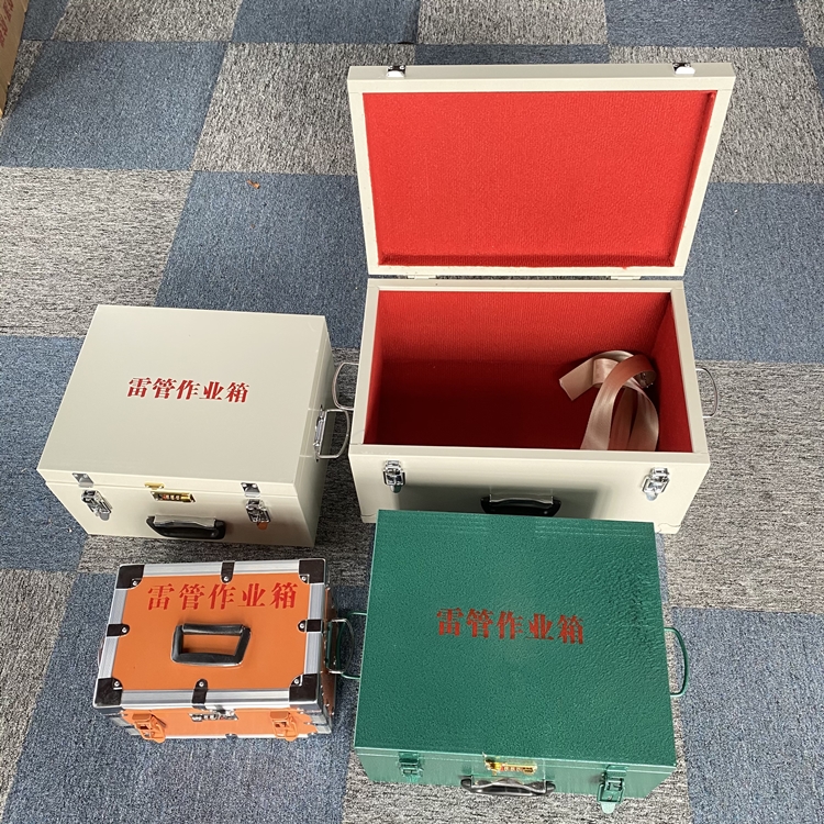 泉山爆破工程作业箱如何选择？玻璃钢与传统材质的全面对比